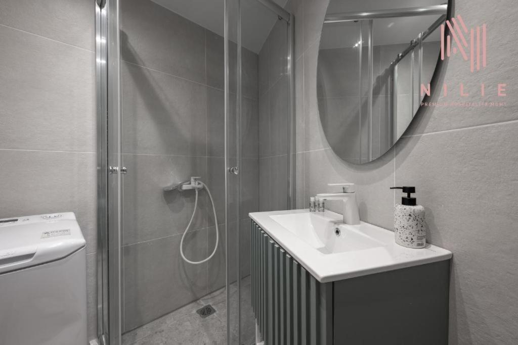 Apartment V1 Boutique Rooms, Nilie Hospitality Mgmt *